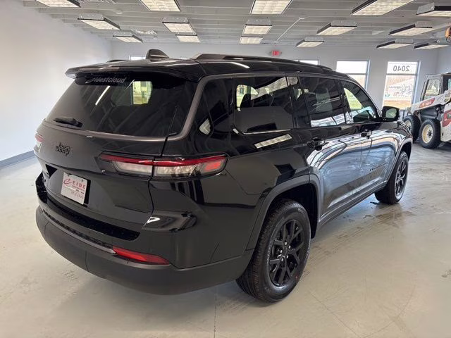 2026 Diamond Black Crystal Pearlcoat Jeep Grand Cherokee L Altitude 4X4 SUV
