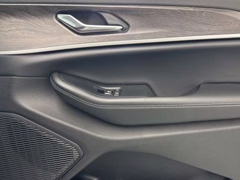 2026 Diamond Black Crystal Pearlcoat Jeep Grand Cherokee L Altitude 4X4 SUV