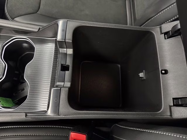 2026 Diamond Black Crystal Pearlcoat Jeep Grand Cherokee L Altitude 4X4 SUV