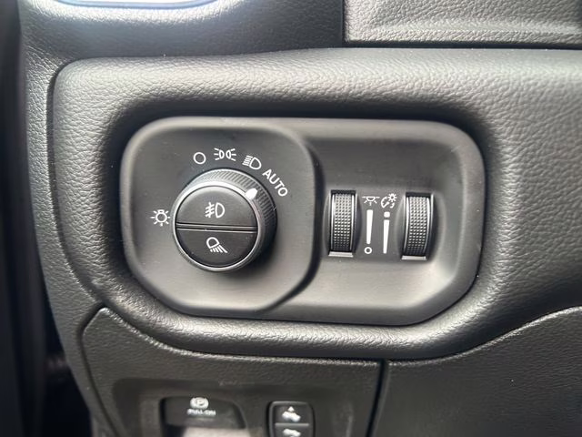 2026 Diamond Black Crystal Pearlcoat Ram 1500 Big Horn Night Edition 4X4 Truck