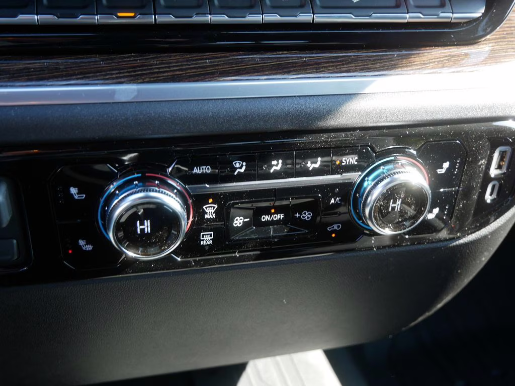 2026 Sterling Metallic GMC Sierra 3500HD SLE 4X4 Truck