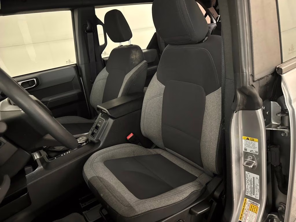 2023 Iconic Silver Metallic Ford Bronco Base 4X4 SUV