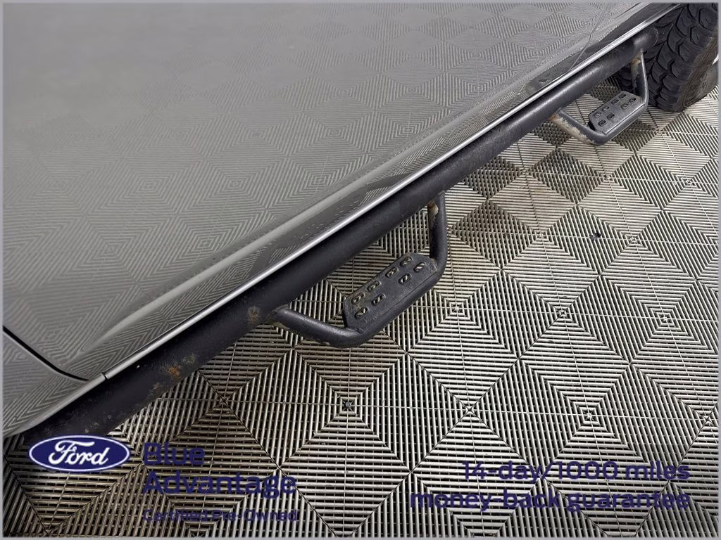 2023 Iconic Silver Metallic Ford Bronco Base 4X4 SUV