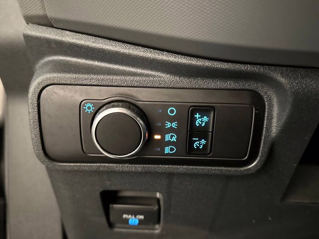 2023 Iconic Silver Metallic Ford Bronco Base 4X4 SUV