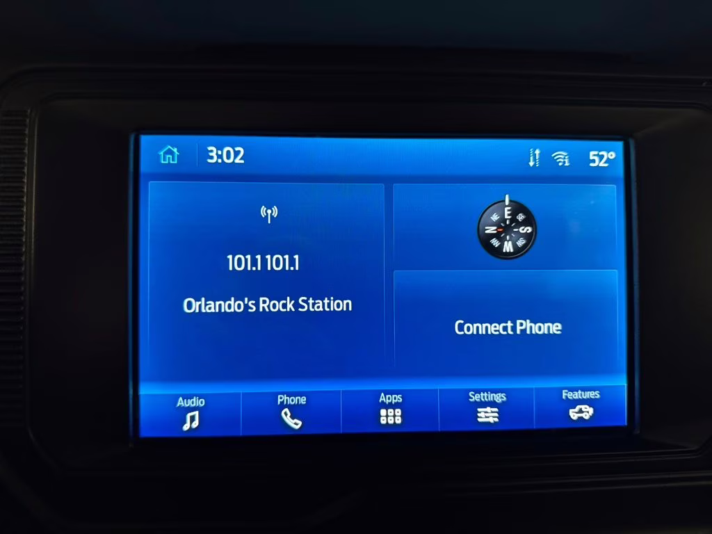 2023 Iconic Silver Metallic Ford Bronco Base 4X4 SUV