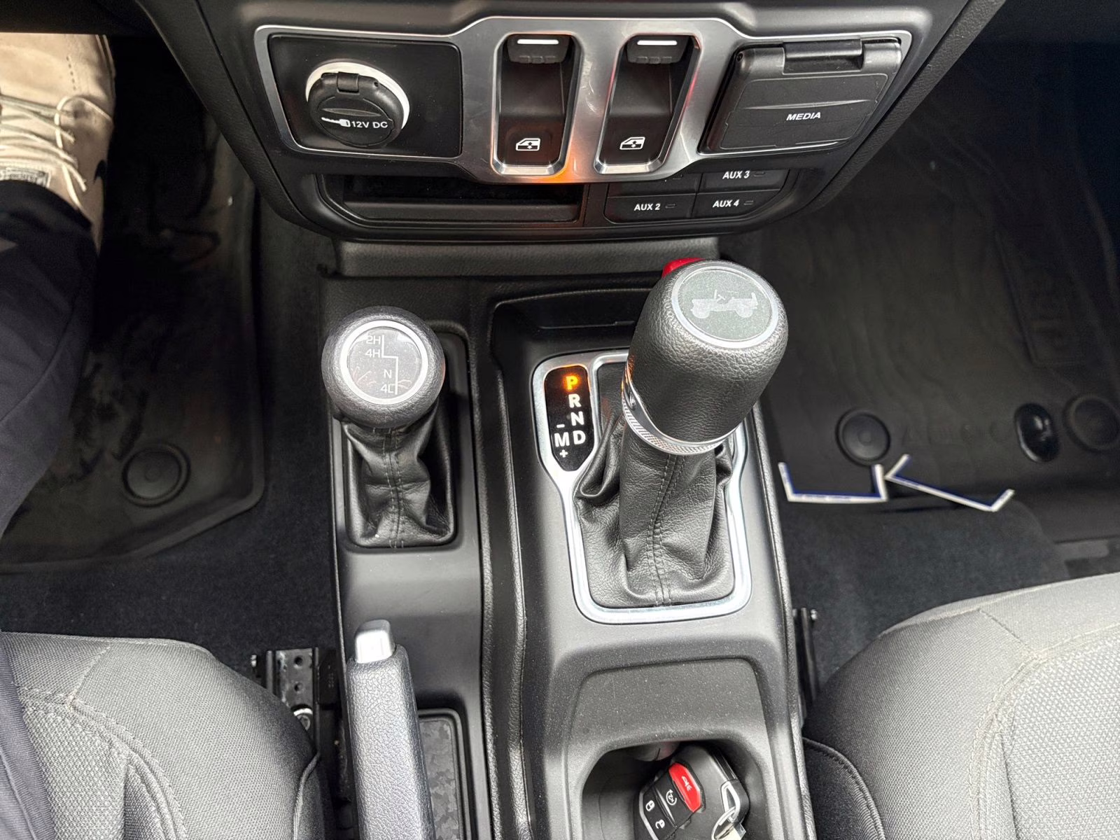 2023 Granite Crystal Metallic Clearcoat Jeep Wrangler Sport S 4X4 SUV