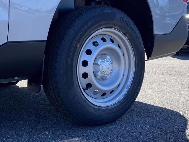 2026 White Metallic Ford Maverick XL AWD Truck