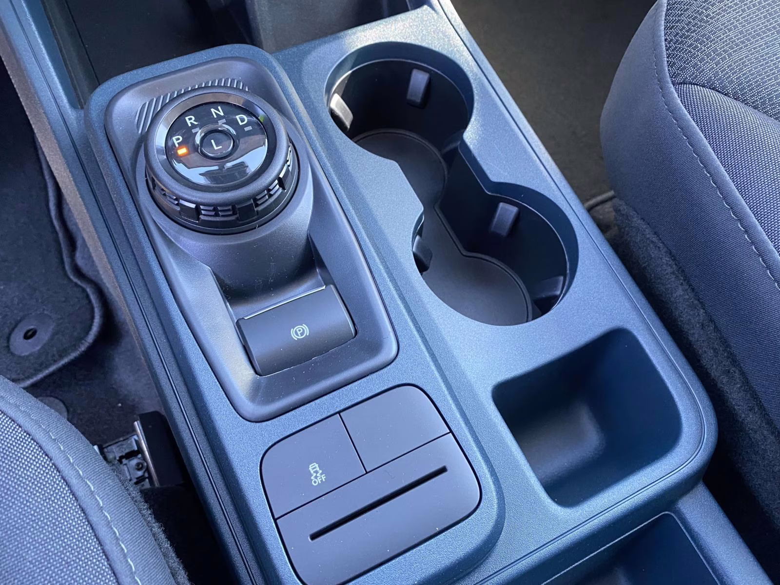 2026 White Metallic Ford Maverick XL AWD Truck