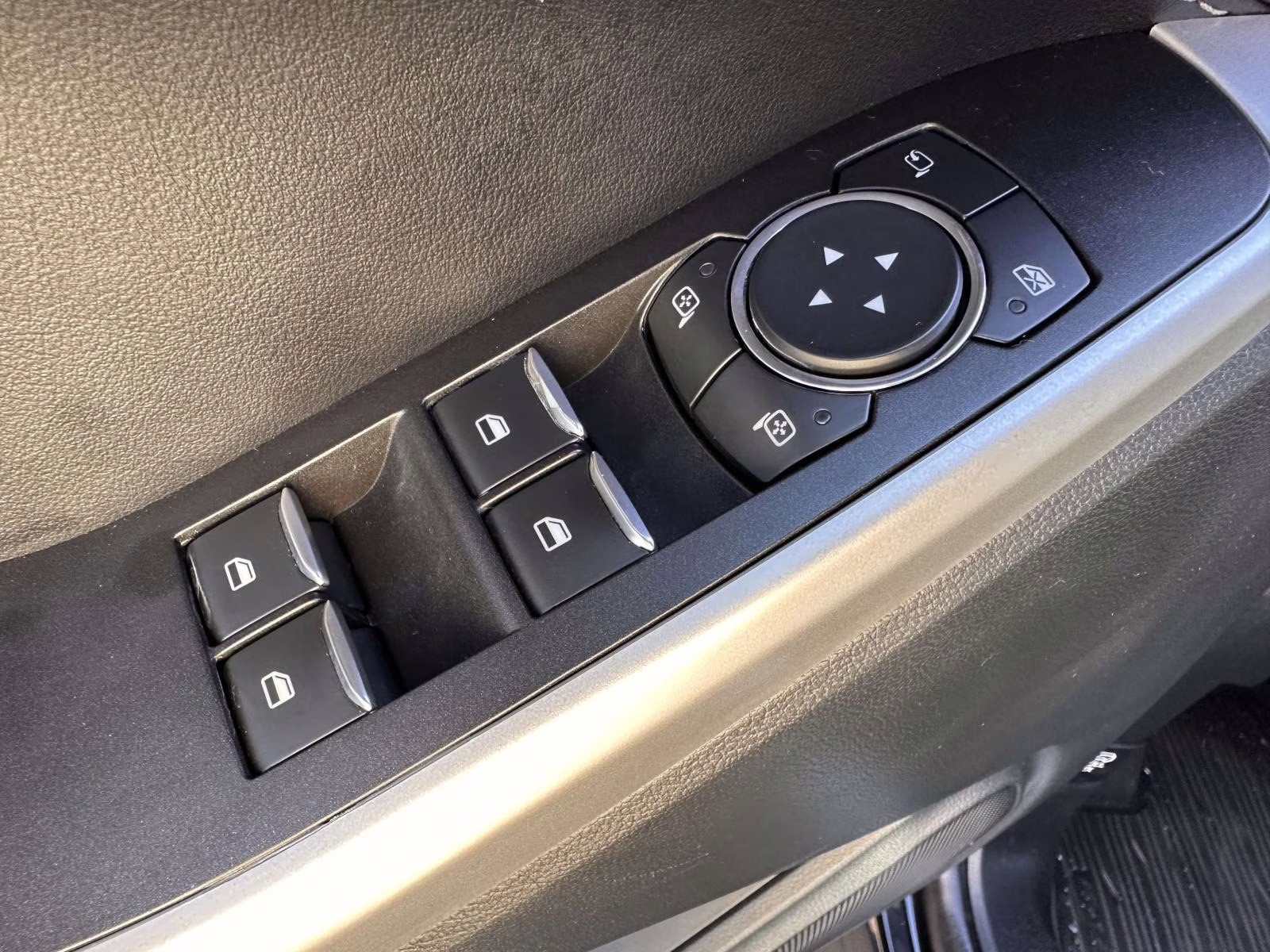 2022 Agate Black Metallic Ford Explorer Limited 4WD 4X4 SUV