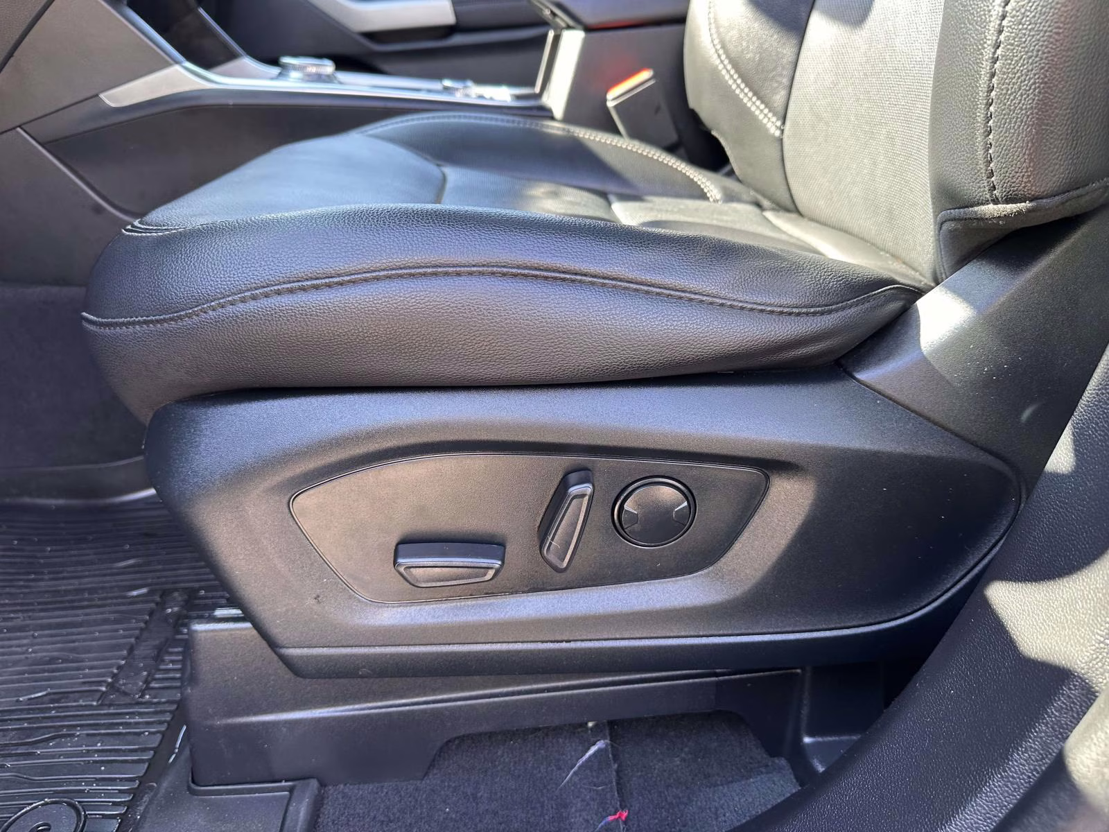 2022 Agate Black Metallic Ford Explorer Limited 4WD 4X4 SUV