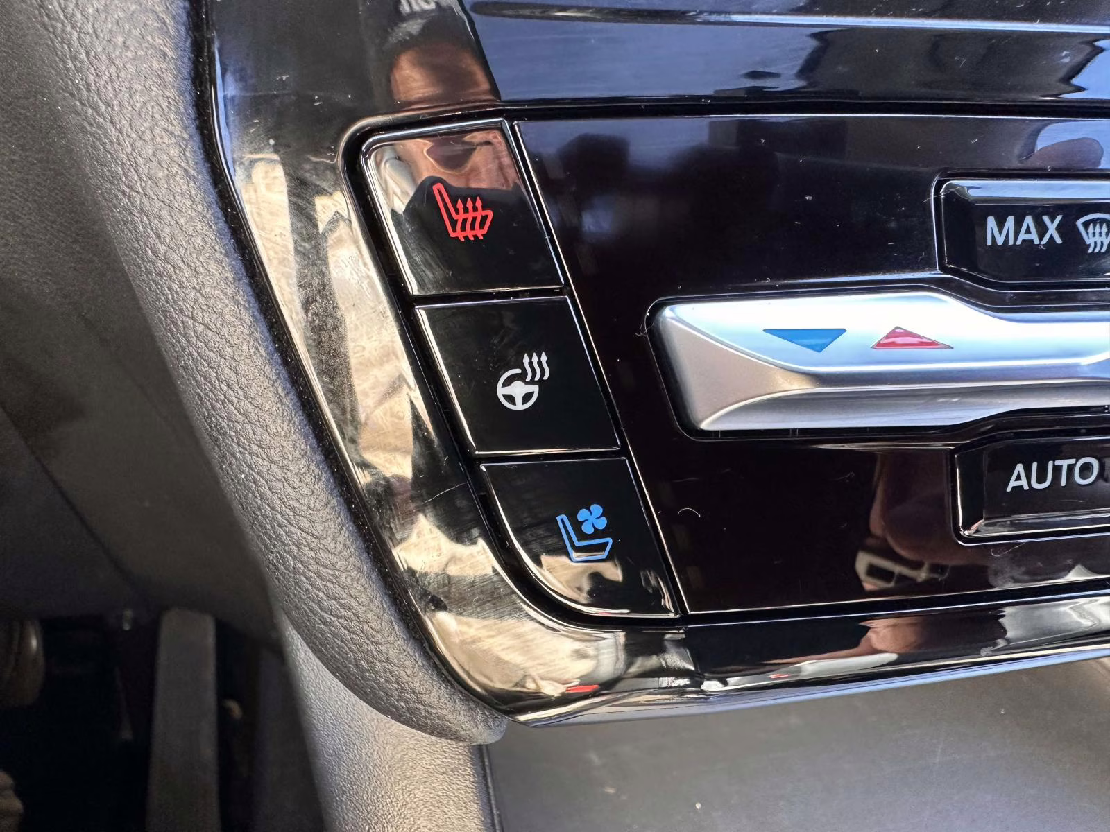 2022 Agate Black Metallic Ford Explorer Limited 4WD 4X4 SUV