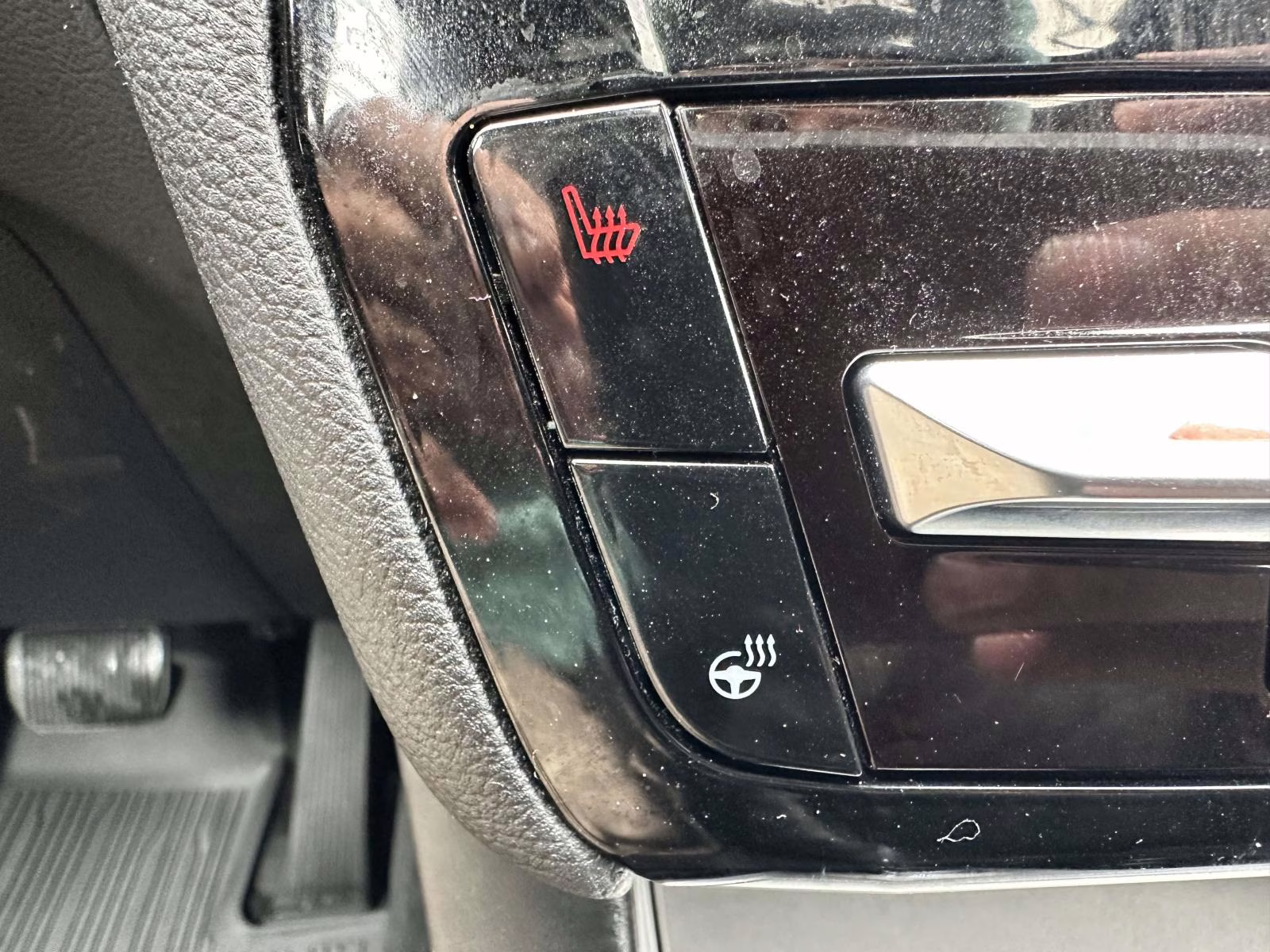 2022 Star White Metallic Tri-Coat Ford Explorer ST-Line 4WD 4X4 SUV