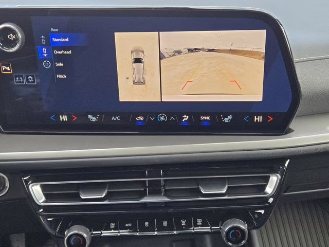 2026 Polar White Tricoat Chevrolet Traverse LT FWD SUV