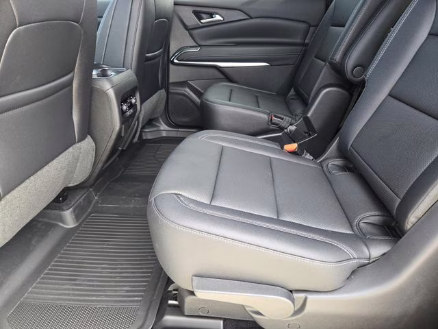 2026 Polar White Tricoat Chevrolet Traverse LT FWD SUV