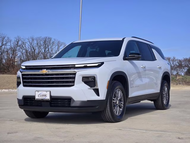 2026 Polar White Tricoat Chevrolet Traverse LT FWD SUV