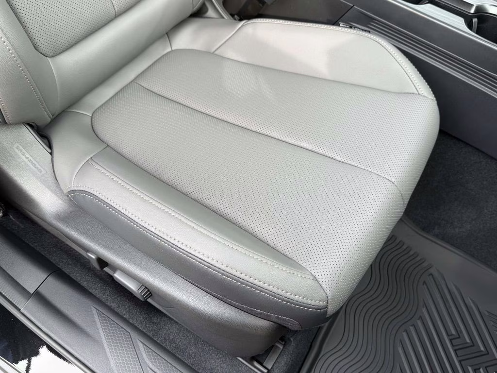 2026 Crystal Black Silica Subaru Outback Limited AWD SUV