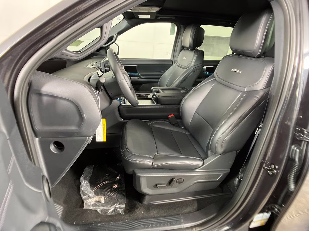 2026 Gray Metallic Ford Expedition Platinum 4X4 SUV