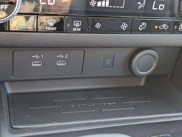 2026 Moonstone Gray Metallic Mitsubishi Outlander SE FWD SUV