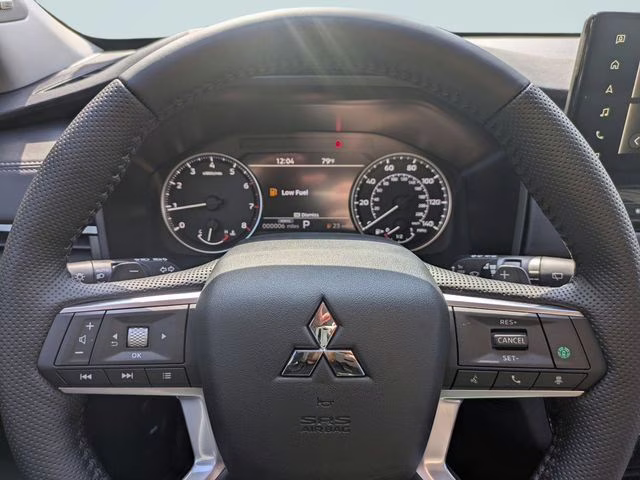 2026 Moonstone Gray Metallic Mitsubishi Outlander SE FWD SUV