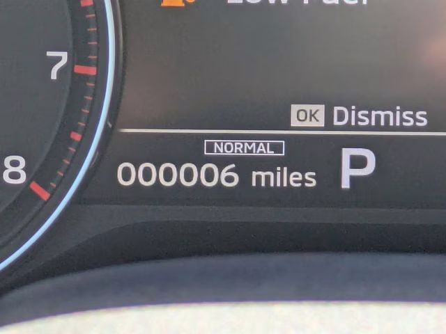 2026 Moonstone Gray Metallic Mitsubishi Outlander SE FWD SUV