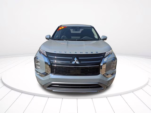 2026 Moonstone Gray Metallic Mitsubishi Outlander SE FWD SUV