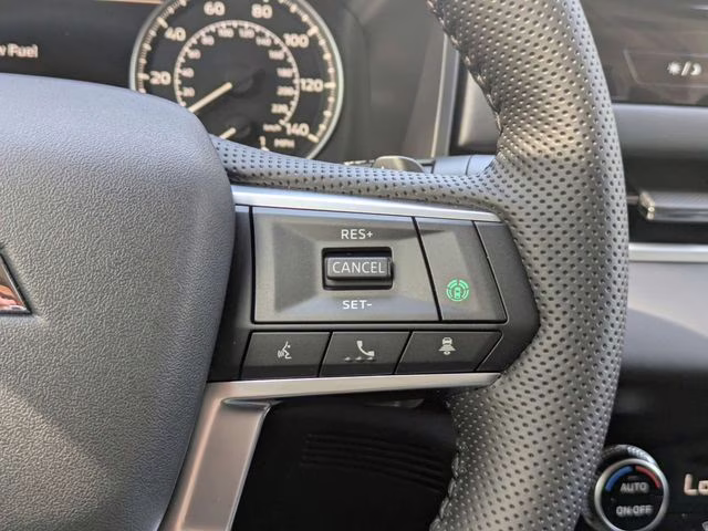 2026 Moonstone Gray Metallic Mitsubishi Outlander SE FWD SUV