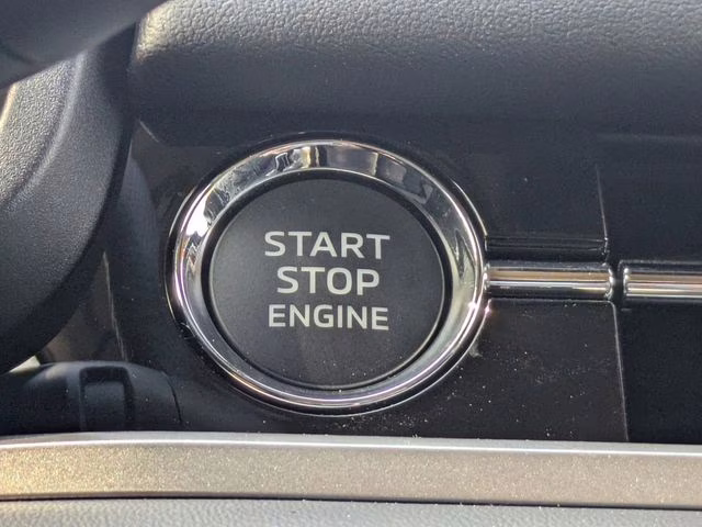 2026 Moonstone Gray Metallic Mitsubishi Outlander SE FWD SUV