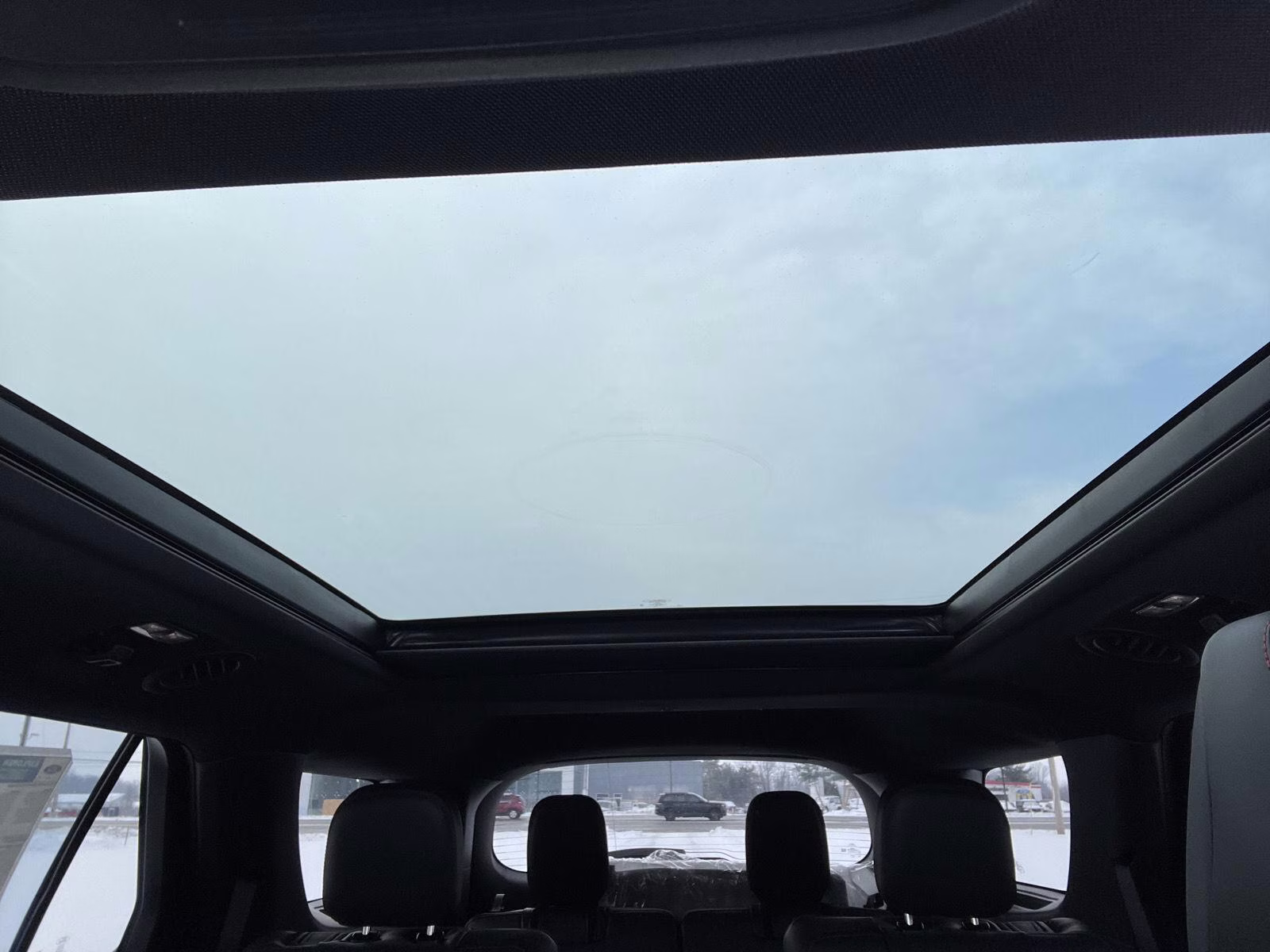 2026 Rapid Red Metallic Tinted Clearcoat Ford Explorer ST-Line 4X4 SUV