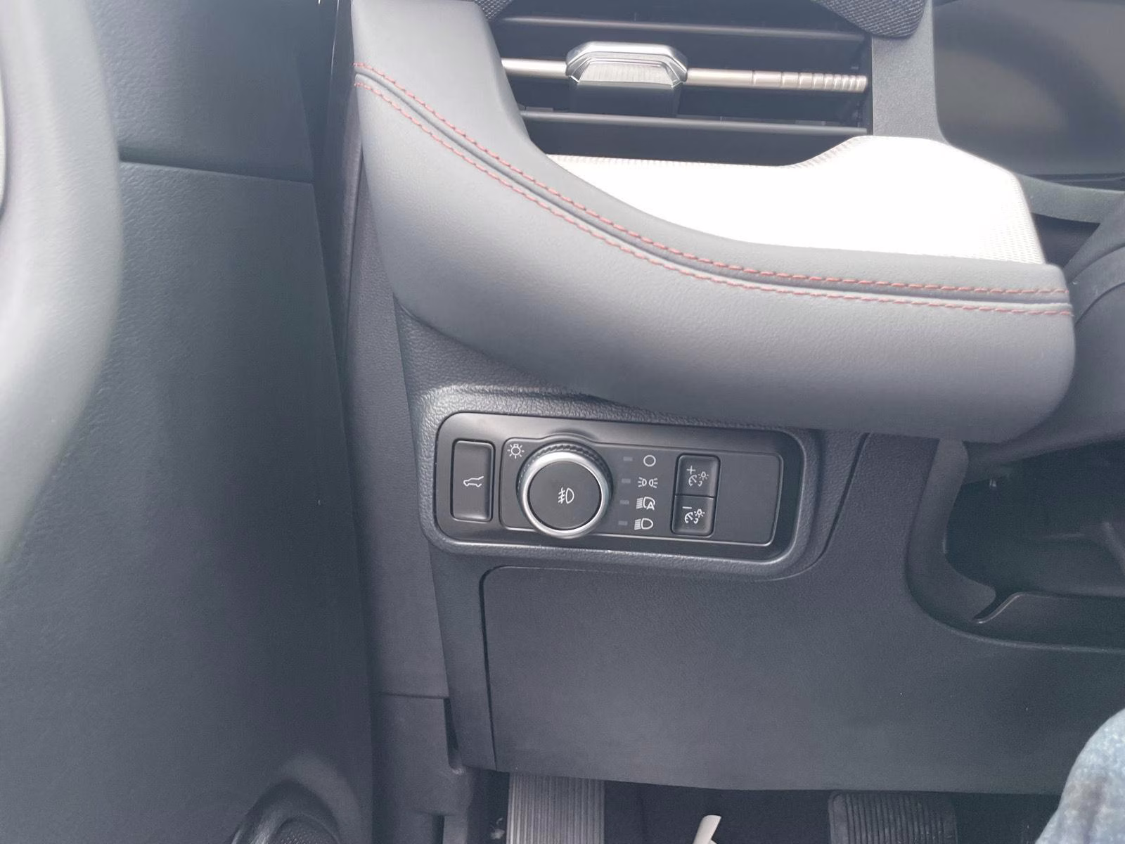 2026 Agate Black Ford Explorer Active 4X4 SUV