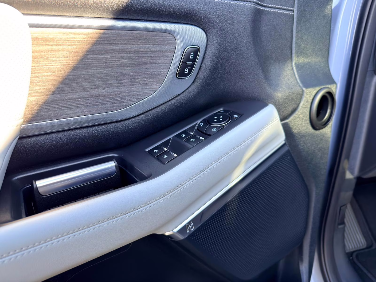 2025 Glacier Gray Metallic Tri-Coat Ford Expedition Platinum 4X4 SUV