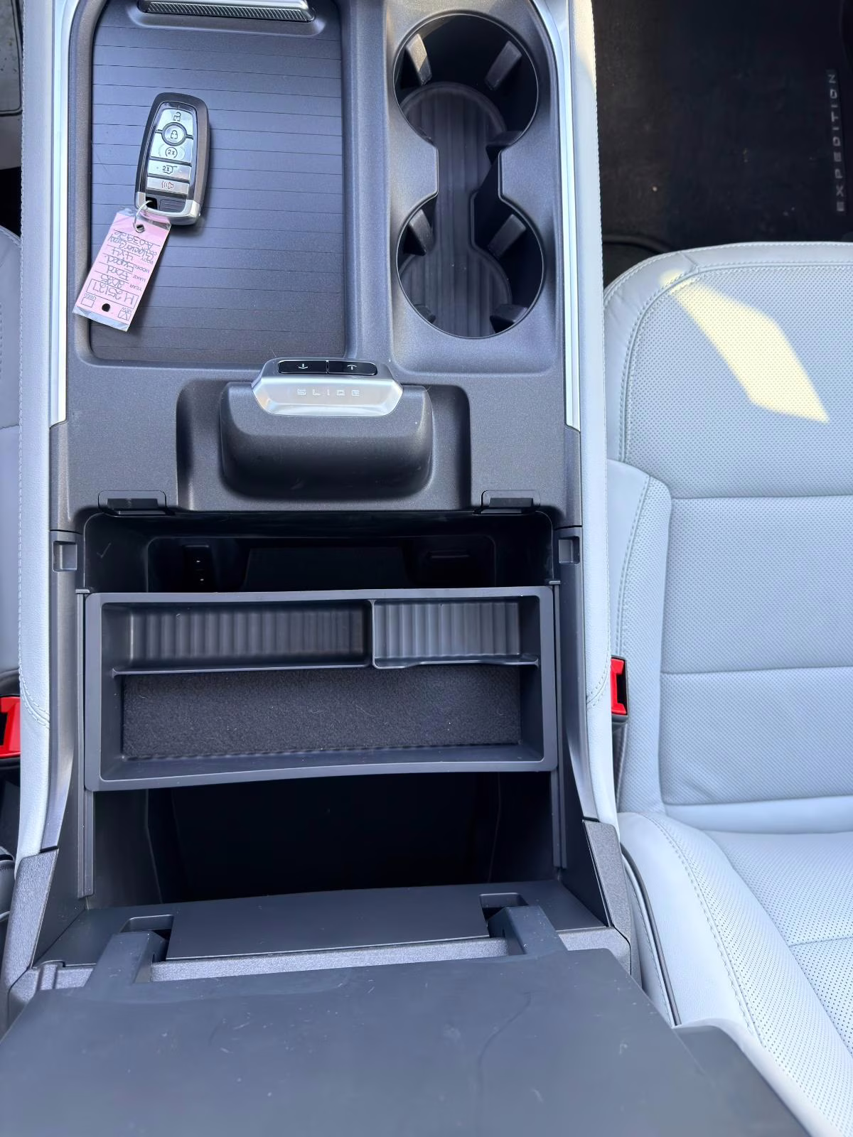 2025 Glacier Gray Metallic Tri-Coat Ford Expedition Platinum 4X4 SUV