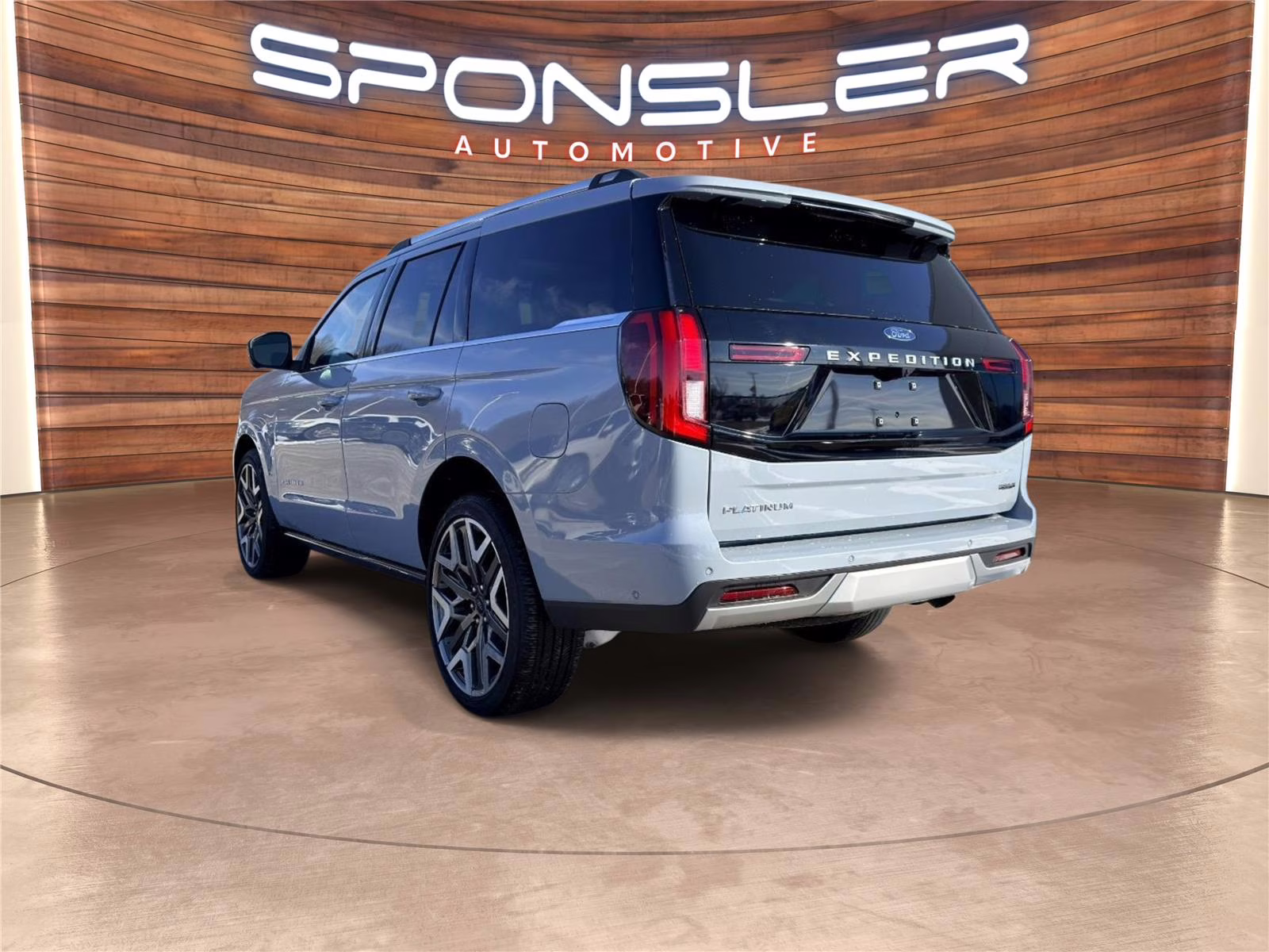 2025 Glacier Gray Metallic Tri-Coat Ford Expedition Platinum 4X4 SUV