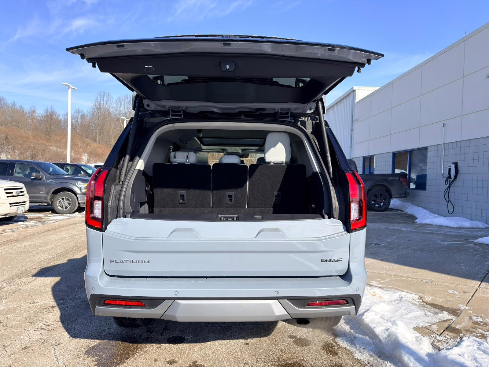2025 Glacier Gray Metallic Tri-Coat Ford Expedition Platinum 4X4 SUV