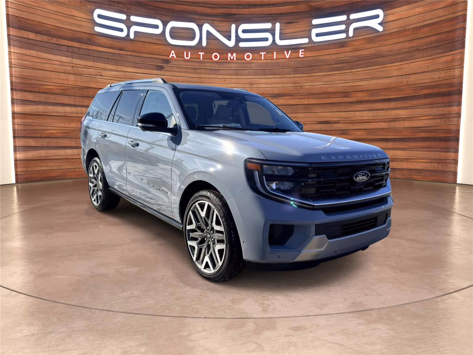 2025 Glacier Gray Metallic Tri-Coat Ford Expedition Platinum 4X4 SUV