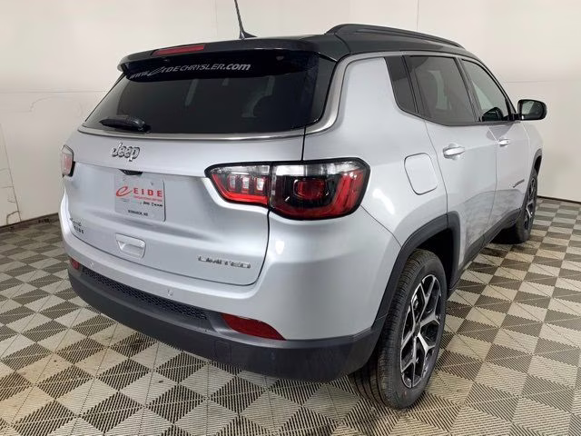 2026 Silver Zynith Metallic Clearcoat Jeep Compass Limited 4X4 SUV
