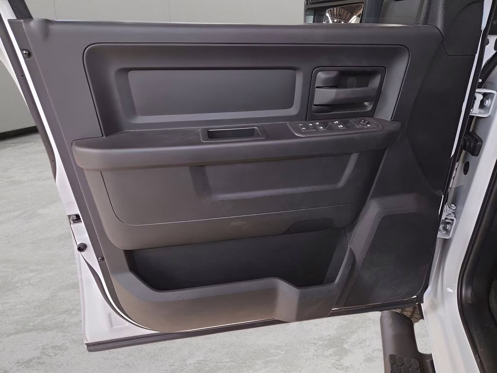 2026 Bright White Clearcoat Ram 2500 Tradesman 4X4 Truck