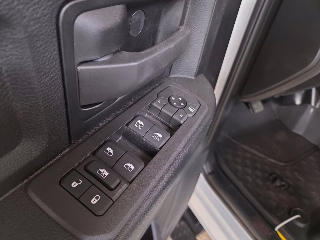 2026 Bright White Clearcoat Ram 2500 Tradesman 4X4 Truck