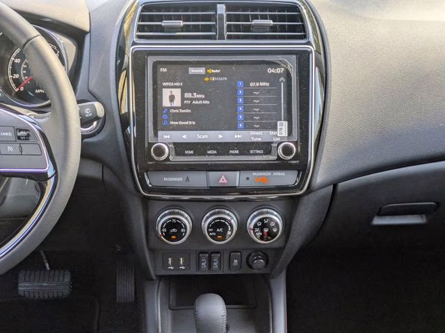 2026 Alloy Silver Metallic Mitsubishi Outlander Sport 2.0 SE 4X4 SUV