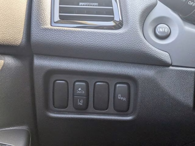 2026 Alloy Silver Metallic Mitsubishi Outlander Sport 2.0 SE 4X4 SUV