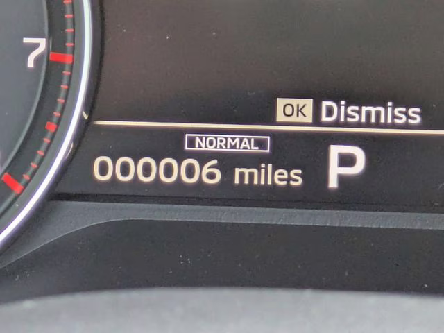 2026 Moonstone Gray Metallic Mitsubishi Outlander SE FWD SUV