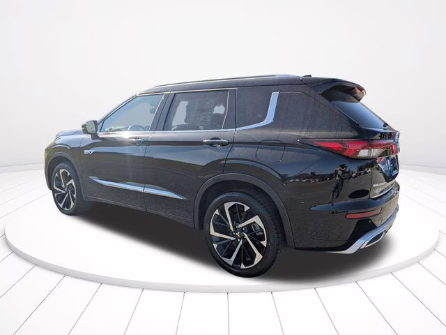 2025 Labrador Black Pearl Mitsubishi Outlander PHEV SEL AWD SUV
