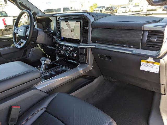 2025 Space White Metallic Ford F-150 Lariat 4X4 Truck