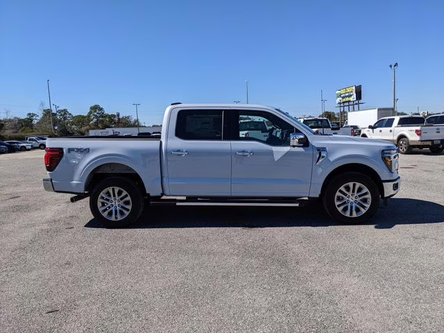 2025 Space White Metallic Ford F-150 Lariat 4X4 Truck