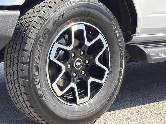 2026 Oxford White Ford Bronco Outer Banks 4X4 SUV