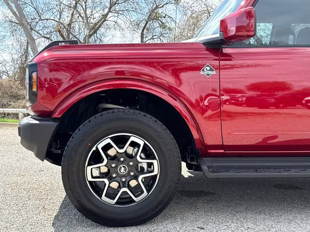 2026 Ruby Red Ford Bronco Outer Banks 4X4 SUV