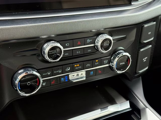 2026 Black Ford Super Duty F-250 SRW Platinum 4X4 Truck