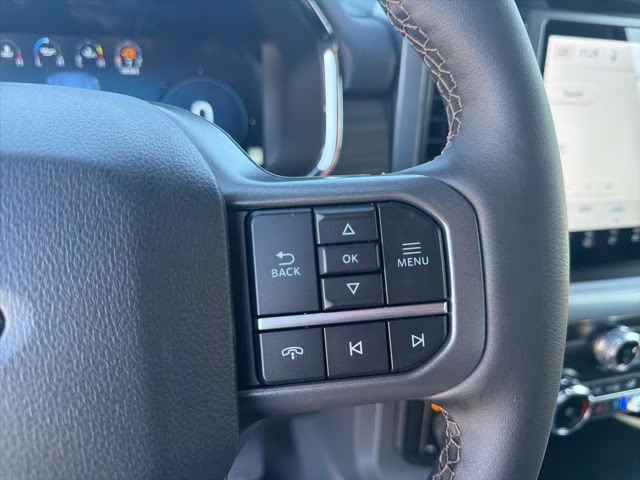 2026 Star White Metallic Tri-Coat Ford F-150 Lariat 4X4 Truck