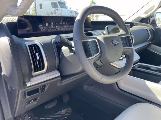 2026 White Metallic Ford Expedition Max Active RWD SUV