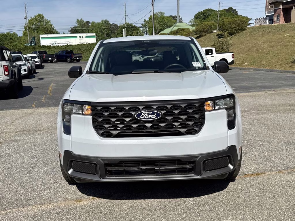 2026 White Metallic Ford Maverick XLT FWD Truck