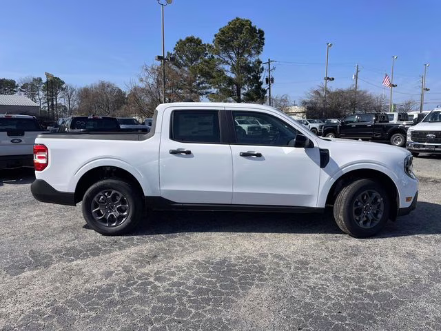 2026 Oxford White Ford Maverick XLT AWD Truck